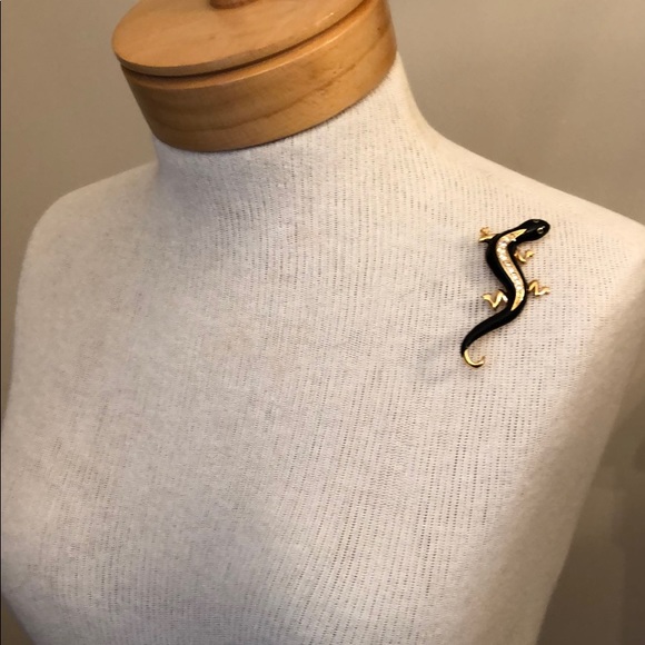 Vintage Avon Black Enamel Salamander Lizard Pin - Picture 4 of 11